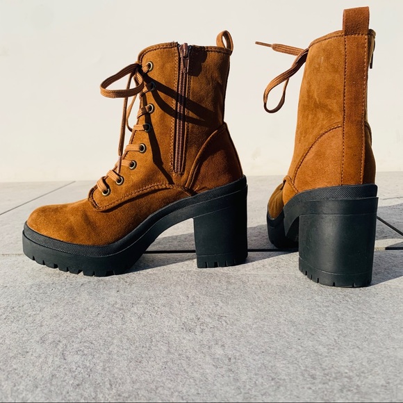 Bamboo Tractor Chunky Heel Platform Lace Up Boots - Picture 4 of 8